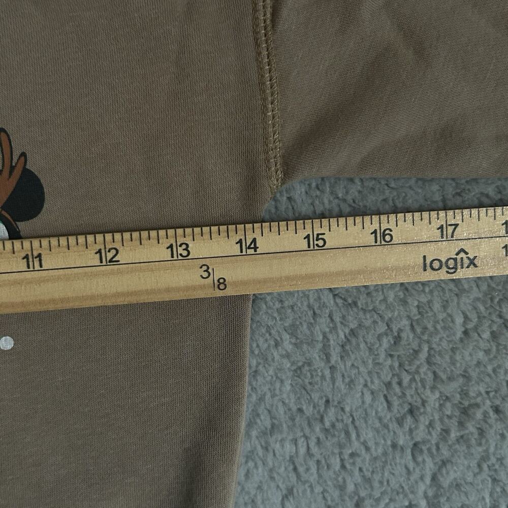 Disney Christmas Crew Neck Sweatshirt Size 2T Boys Beige - Picture 9 of 12